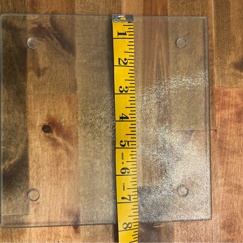 Textured Glass Square cutting board - Picture 3 of 4